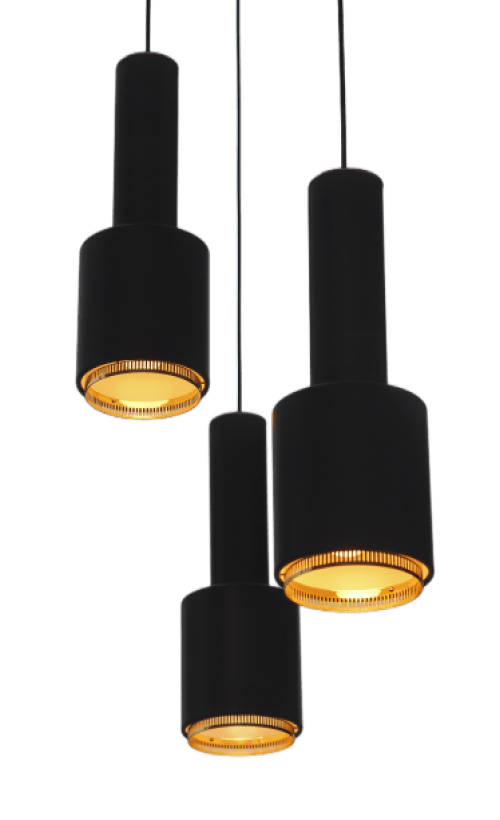3 black lamps